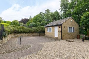 Photo 25- click for photo gallery